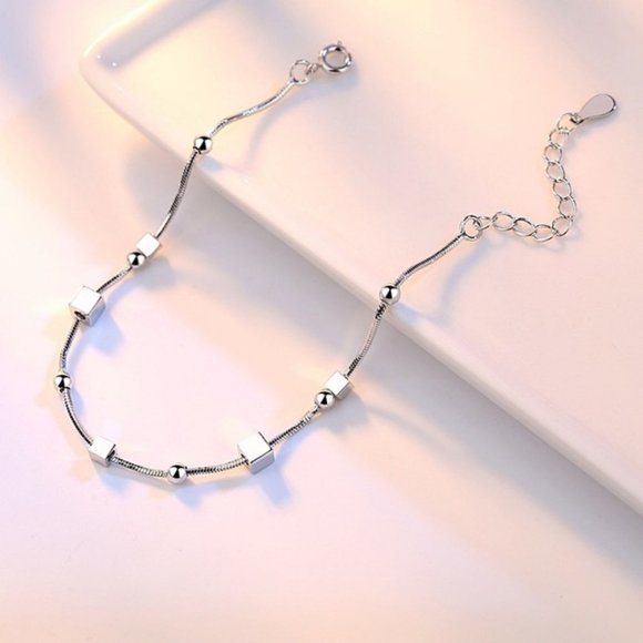 NEW 925 Sterling Silver Simple Cube Bead Bracelet - Picture 2 of 2